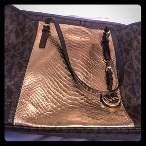 Large Michael Kors Tote Monogram